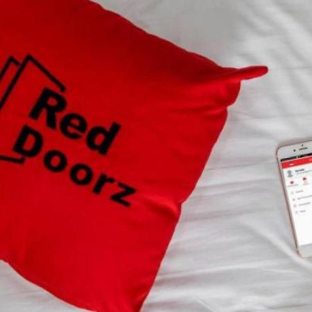 Reddoorz Near Jalan Jendral Sudirman Manado Hotel Buitenkant foto