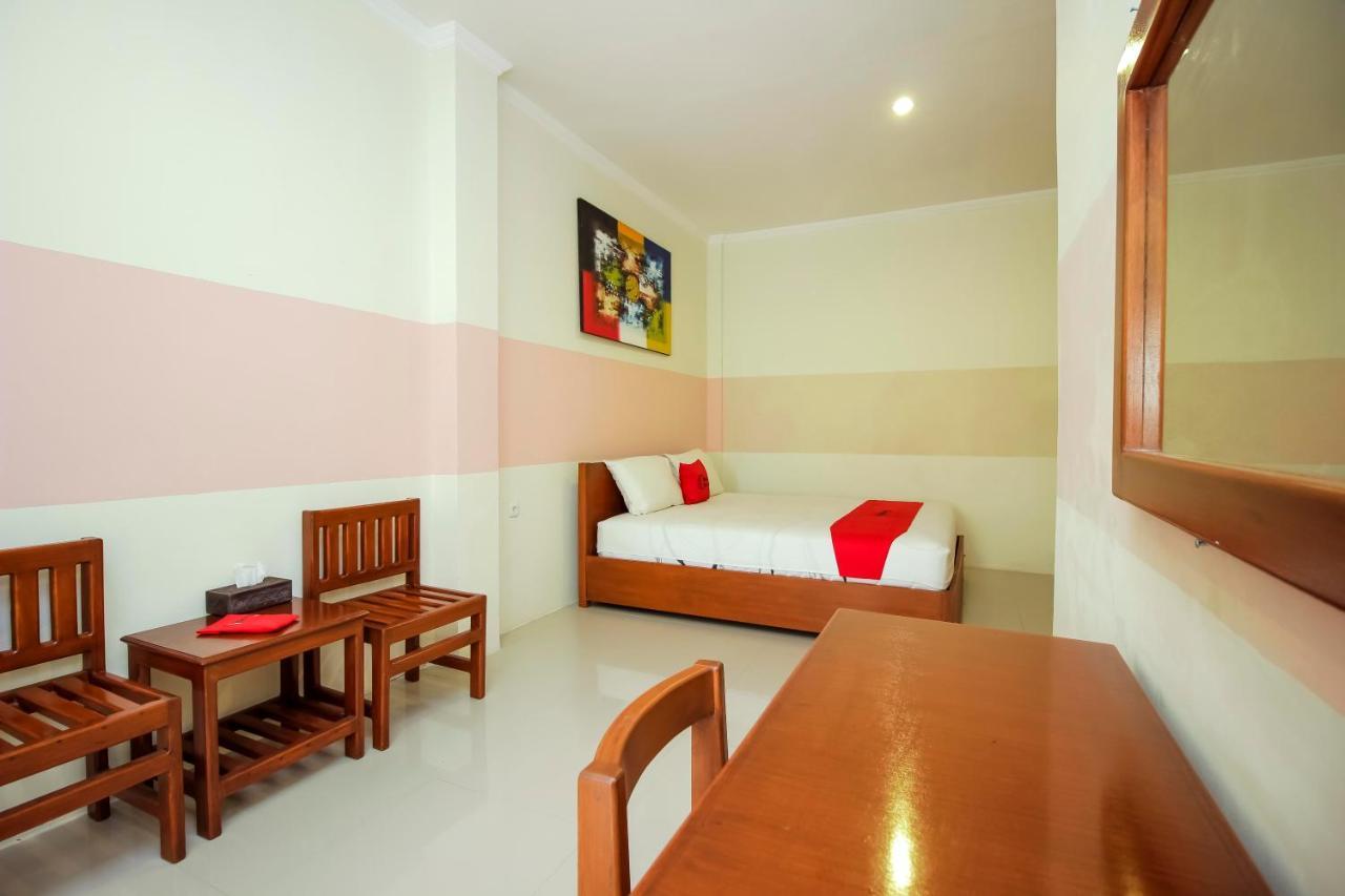 Reddoorz Near Jalan Jendral Sudirman Manado Hotel Buitenkant foto