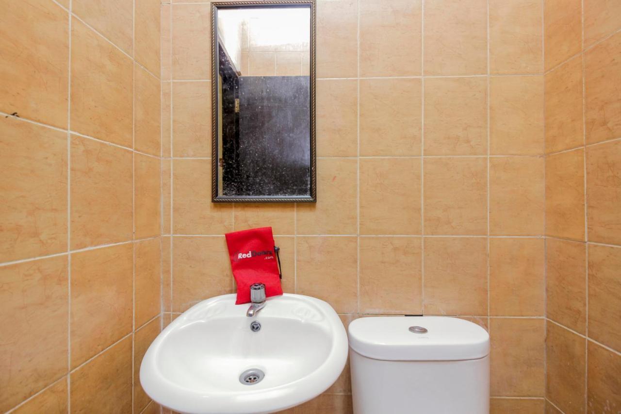 Reddoorz Near Jalan Jendral Sudirman Manado Hotel Buitenkant foto