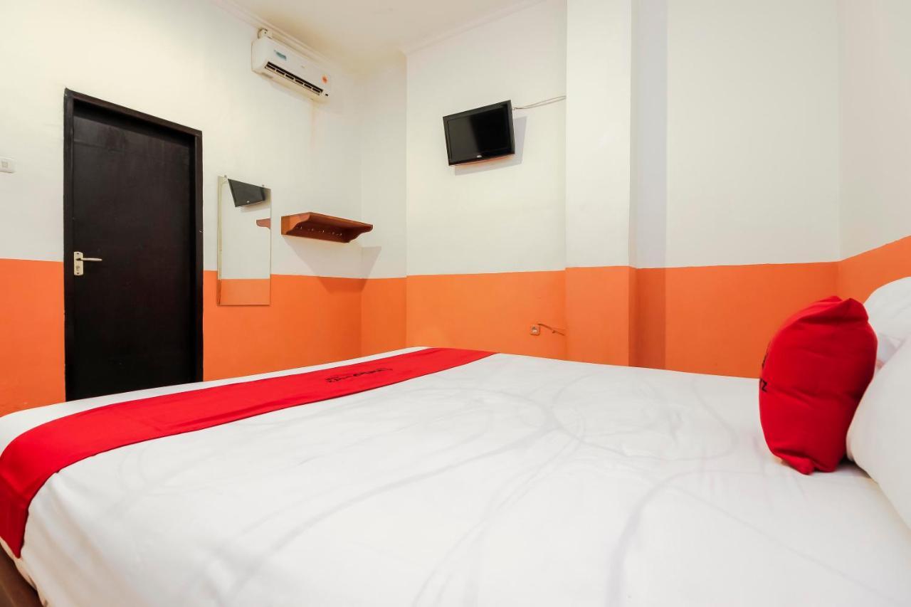 Reddoorz Near Jalan Jendral Sudirman Manado Hotel Buitenkant foto