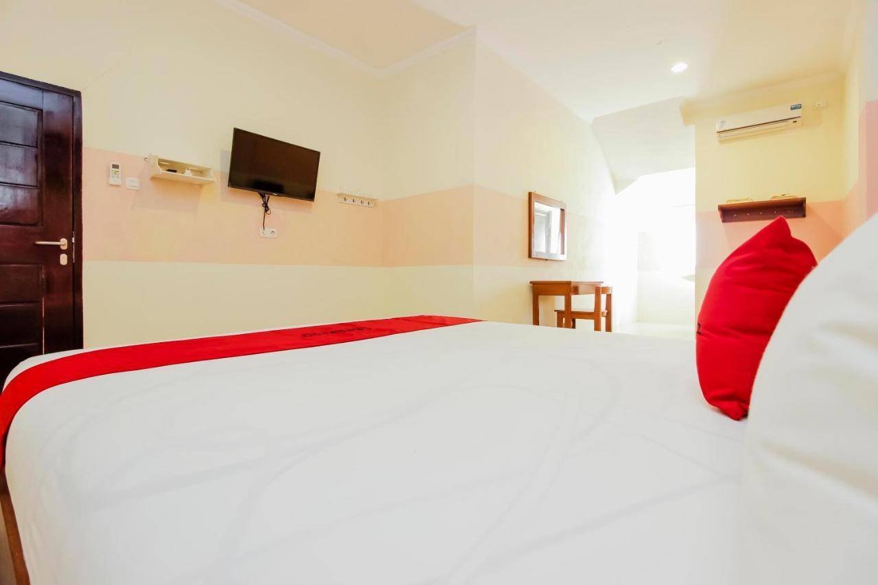 Reddoorz Near Jalan Jendral Sudirman Manado Hotel Buitenkant foto