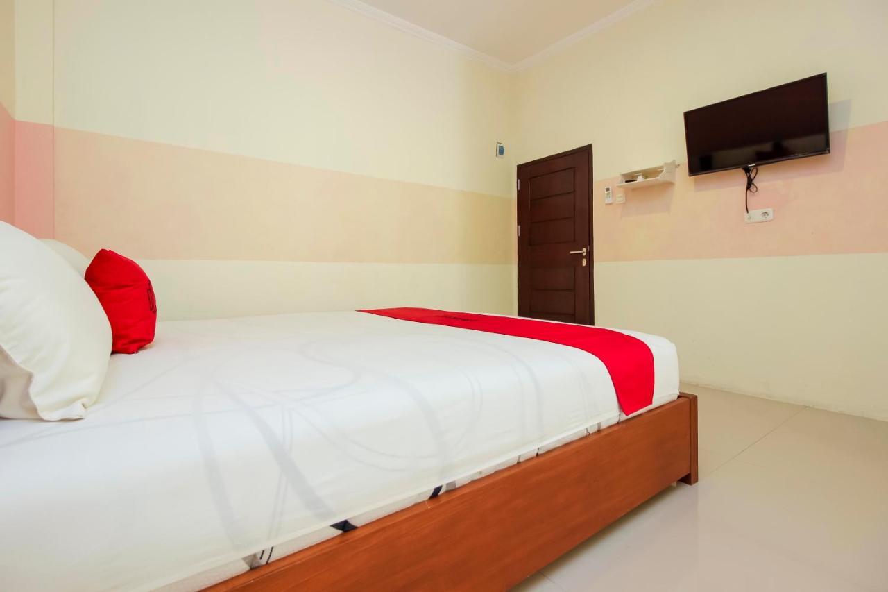 Reddoorz Near Jalan Jendral Sudirman Manado Hotel Buitenkant foto